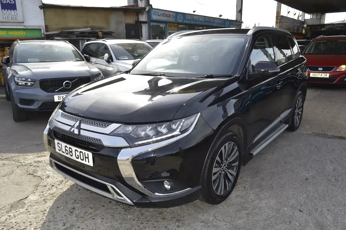 Used Mitsubishi Outlander 150 HP (110 kW) 2018 Black SUV