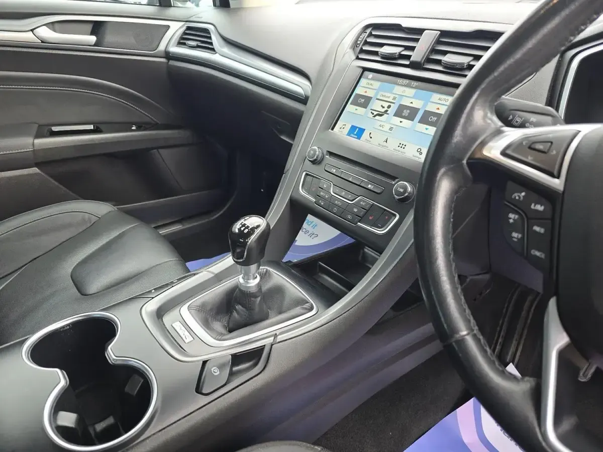 Używany Ford Mondeo Titanium 150 KM (110 kW) 2018 Szary Hatchback