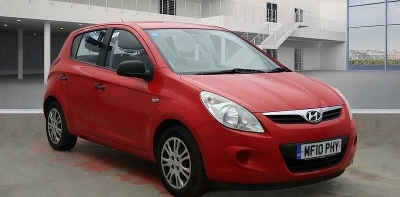 Used Hyundai i20 Classic 77 HP (56 kW) 2010 Red Hatchback