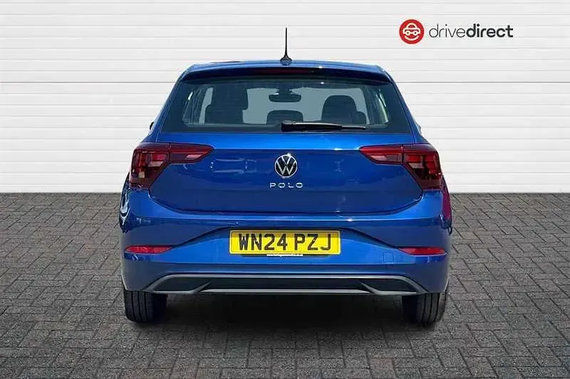 Used VW Polo Life 95 HP (69 kW) 2024 Blue Hatchback