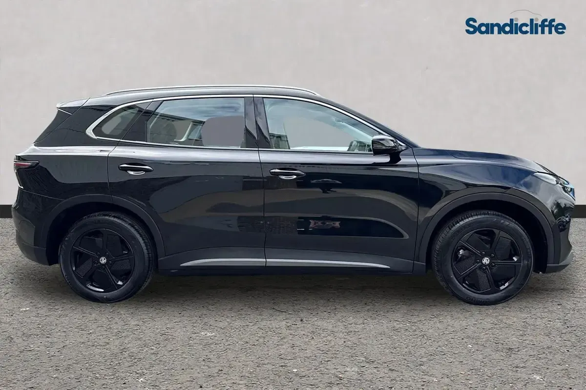 New MG MG5 EV SE 169 kW (231 HP) 2025 Metallic  black pearl Estate