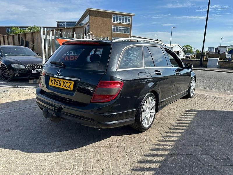 Begagnad Mercedes C220 2008 Svart Kombi