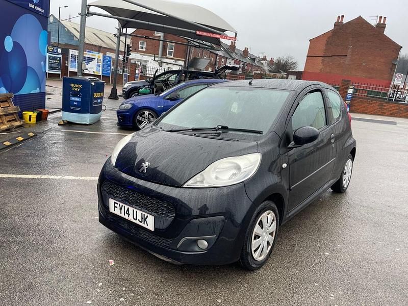 Used Peugeot 107 Active 68 HP (50 kW) 2014 Black Hatchback