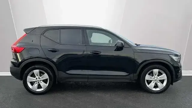 Usado Volvo XC40 Core 161 HP (118 kW) 2023 SUV