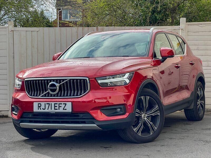 Used Volvo XC40 Inscription 262 HP (192 kW) 2021 Red SUV