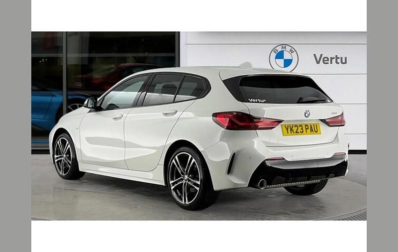 Used BMW 118 M Sport 140 HP (102 kW) 2023 White Hatchback