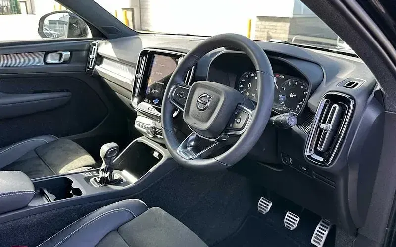 Usado Volvo XC40 R-Design 163 CV (119 kW) 2021 SUV