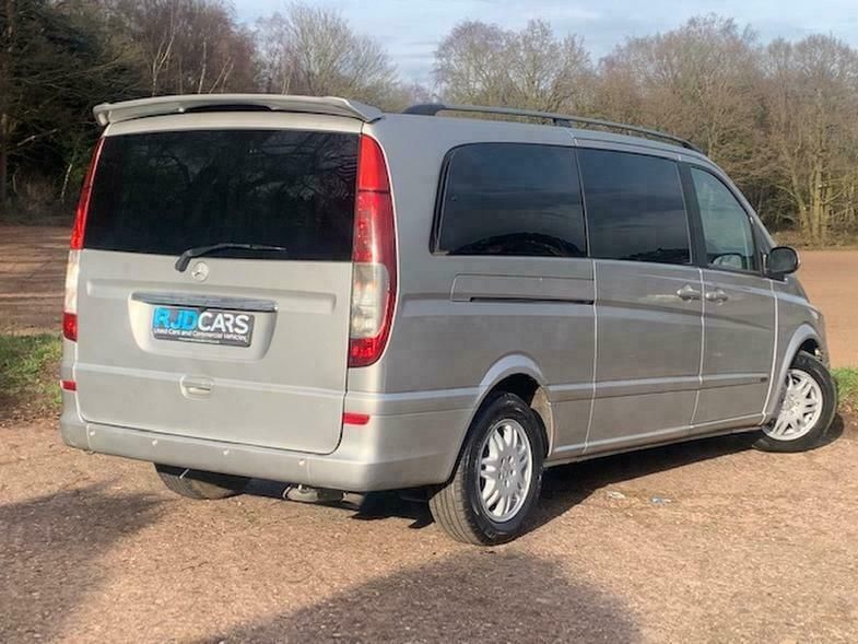 Usado Mercedes Viano 204 HP (150 kW) 2006 Prateado Monovolume