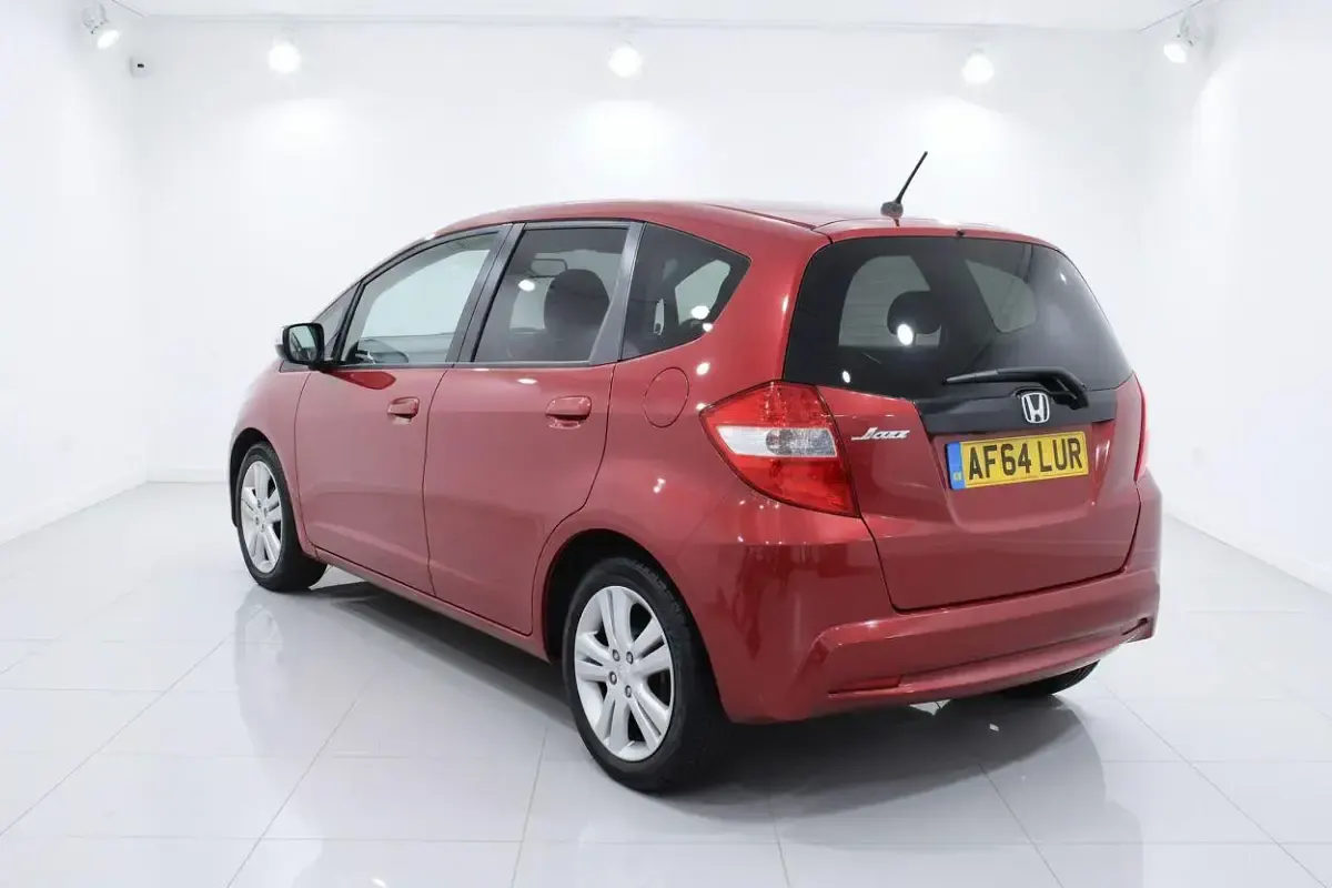 Used Honda Jazz ES 99 HP (72 kW) 2014 Red Hatchback