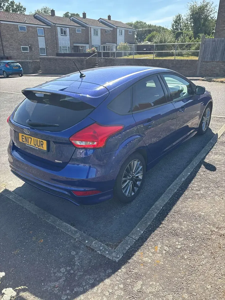 Used Ford Focus ST-Line 125 HP (91 kW) 2017 Deep impact blue metallic Hatchback