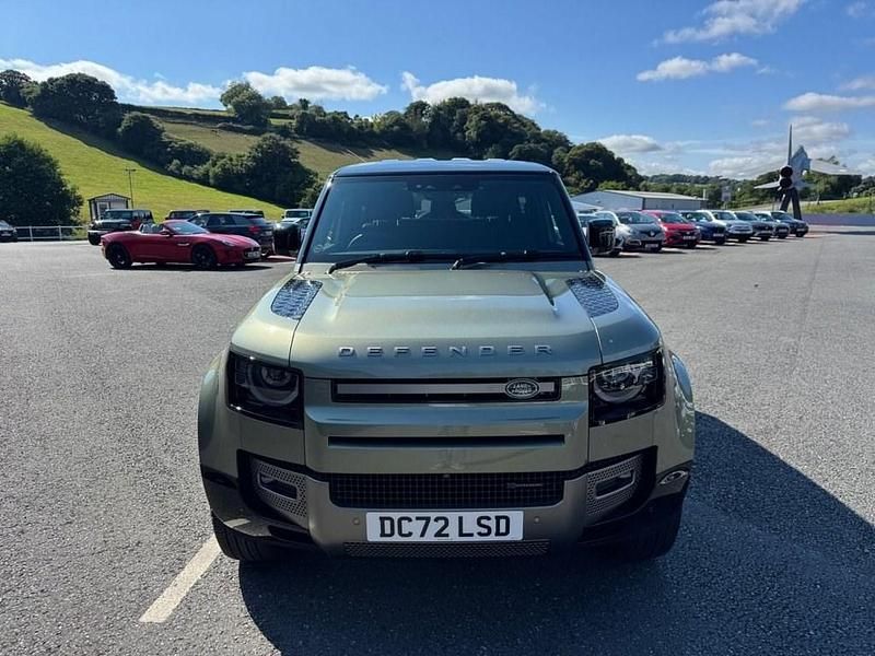 Usado Land Rover Defender SE Dynamic 250 HP (183 kW) 2022 Verde SUV