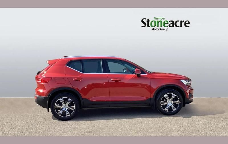 Used Volvo XC40 Inscription 161 HP (118 kW) 2020 Red SUV