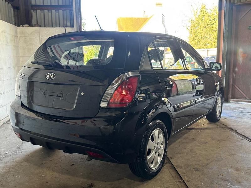 Used Kia Rio 2011 Black Hatchback