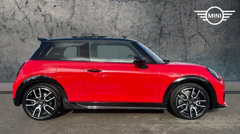 Used Mini Cooper S Hatch 201 HP (147 kW) 2025 Red Hatchback