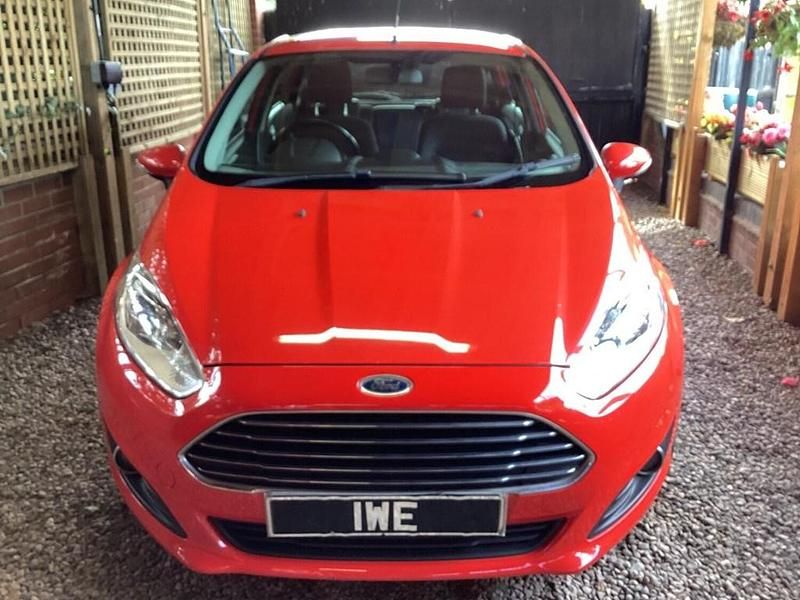 Used Ford Fiesta Zetec 2013 Red Hatchback