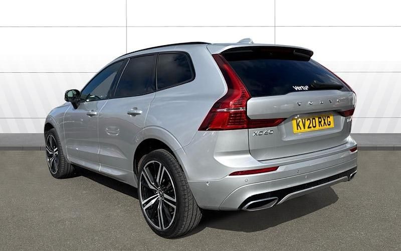 Usado Volvo XC60 R-Design Pro 197 HP (144 kW) 2020 Prateado SUV