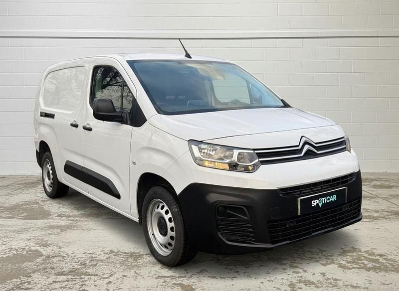 Used Citroën Berlingo 100 HP (73 kW) 2022 White MPV