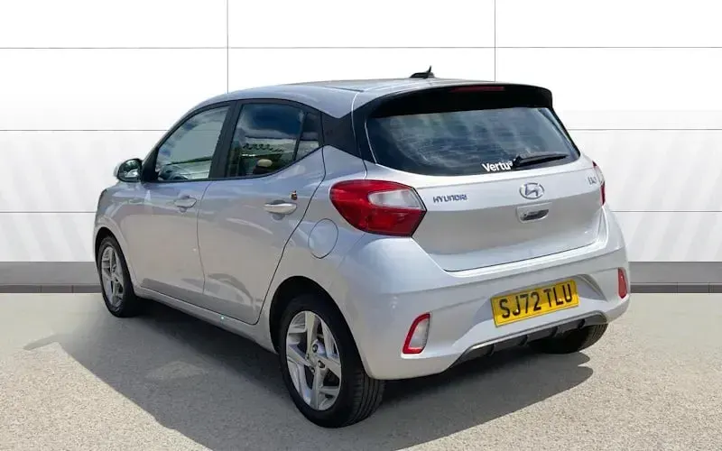 Used Hyundai i10 SE 67 HP (49 kW) 2022 Silver Hatchback