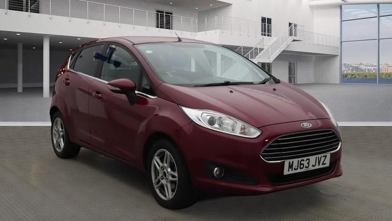 Used Ford Fiesta Zetec 2013 Red Hatchback