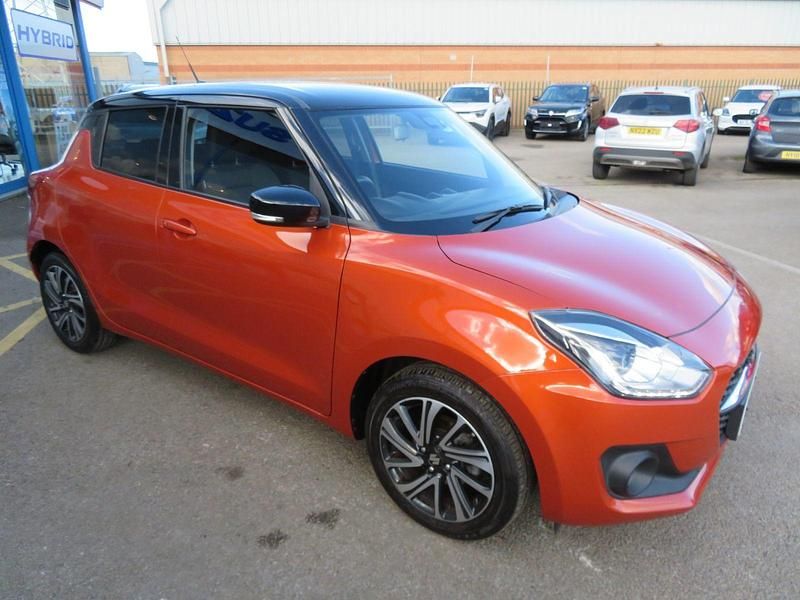 Usado Suzuki Swift SZ5 2023 Laranja Citadino