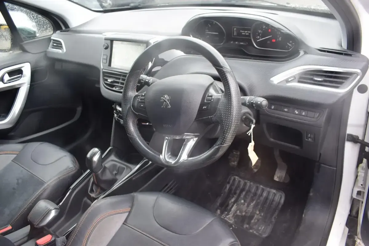 Used Peugeot 2008 Crossway 2015 White SUV