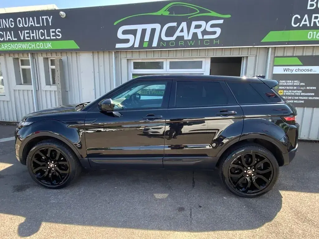 Used Land Rover Range Rover evoque SE 2019 Black SUV