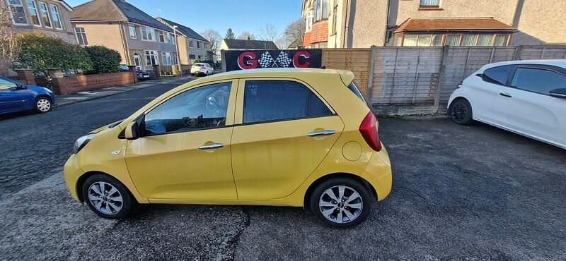 Used Kia Picanto 68 HP (50 kW) 2016 Yellow Hatchback