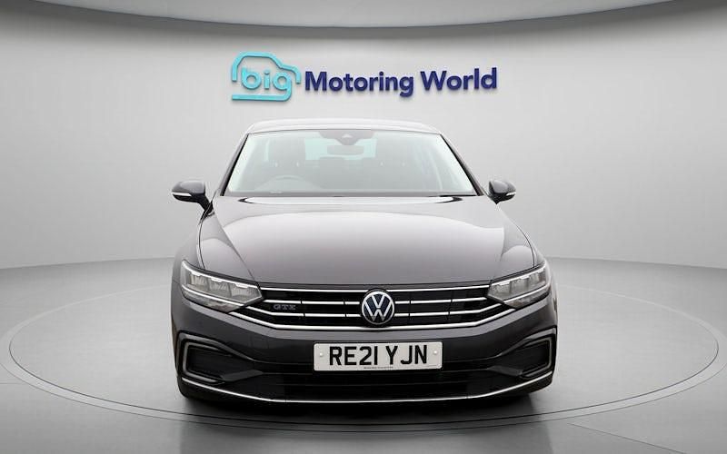 Used VW Passat GTE 218 HP (160 kW) 2017 Sedan