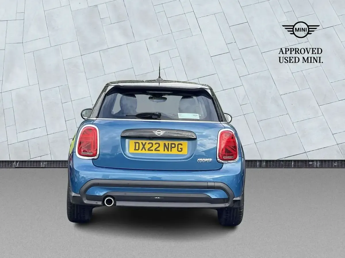 Used Mini Cooper Classic 134 HP (98 kW) 2022 Blue Hatchback