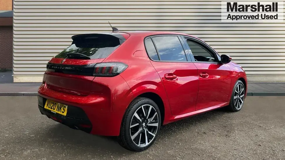Second-hand Peugeot 208 Allure Premium 101 CP (74 kW) 2020 Roșu Hatchback
