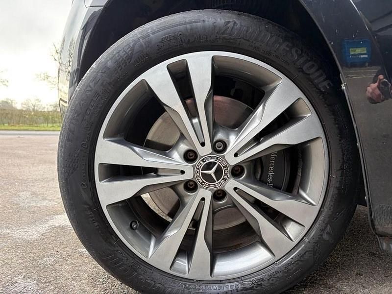 Used Mercedes V220 163 HP (119 kW) 2019 Black MPV