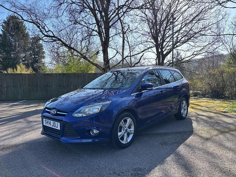 Used Ford Focus Zetec 115 HP (84 kW) 2014 Blue Estate