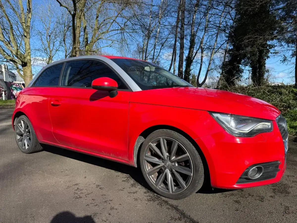 Begagnad Audi A1 Sport 2010 Röd Halvkombi