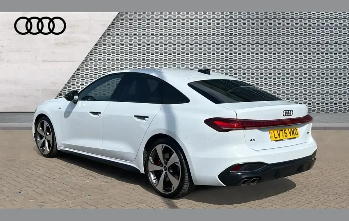 Used Audi A5 Advanced 204 HP (150 kW) 2025 White Sedan