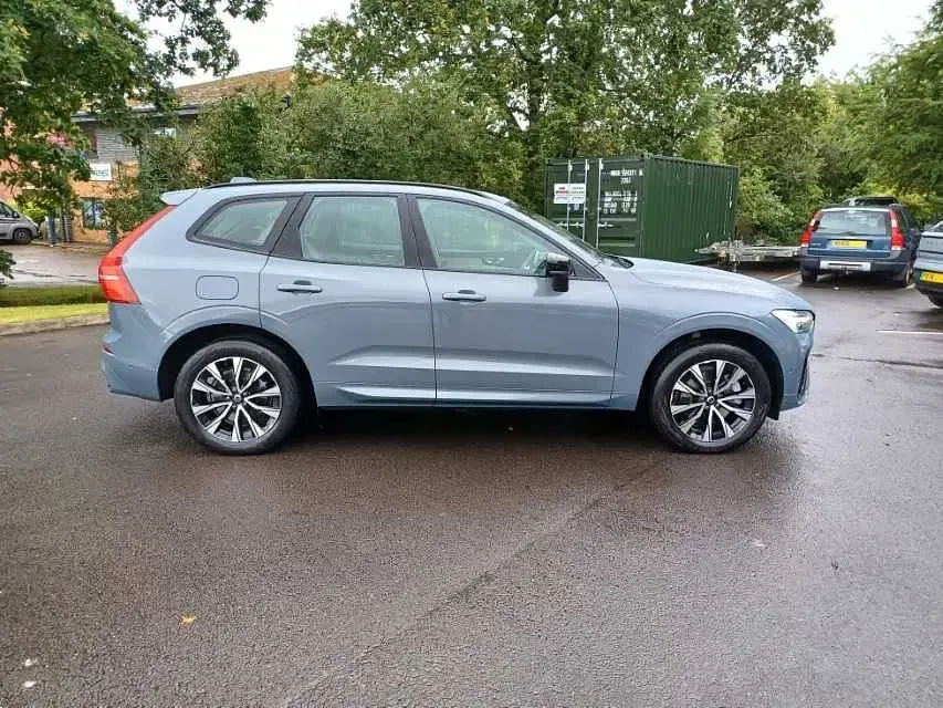 Used Volvo XC60 Plus 194 HP (142 kW) 2023 SUV