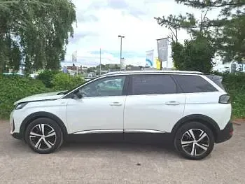 Used Peugeot 5008 GTi 131 HP (96 kW) 2023 White SUV