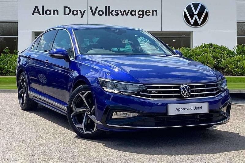 Blue Used 2021 VW Passat R-line Sedan | £19,750 (Fair price) - Image 1/4