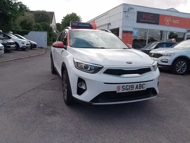Used Kia Stonic 118 HP (86 kW) 2019 White SUV