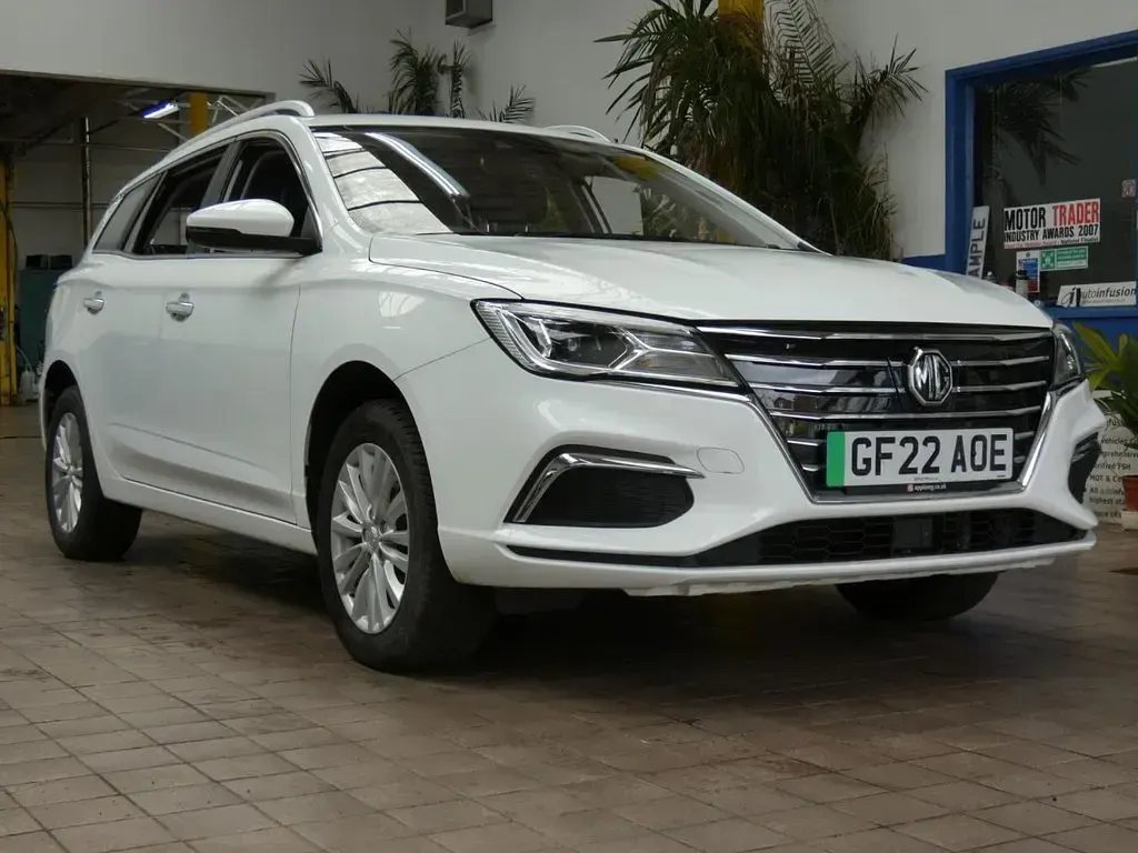Used MG MG5 EV Exclusive 114 kW (156 HP) 2022 White Estate