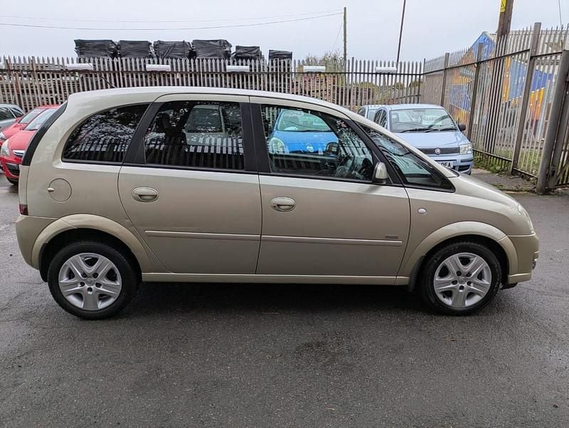 Gold Used 2010 Vauxhall Meriva Design Edition MPV | £3,295 (A bit pricey) - Image 1/4