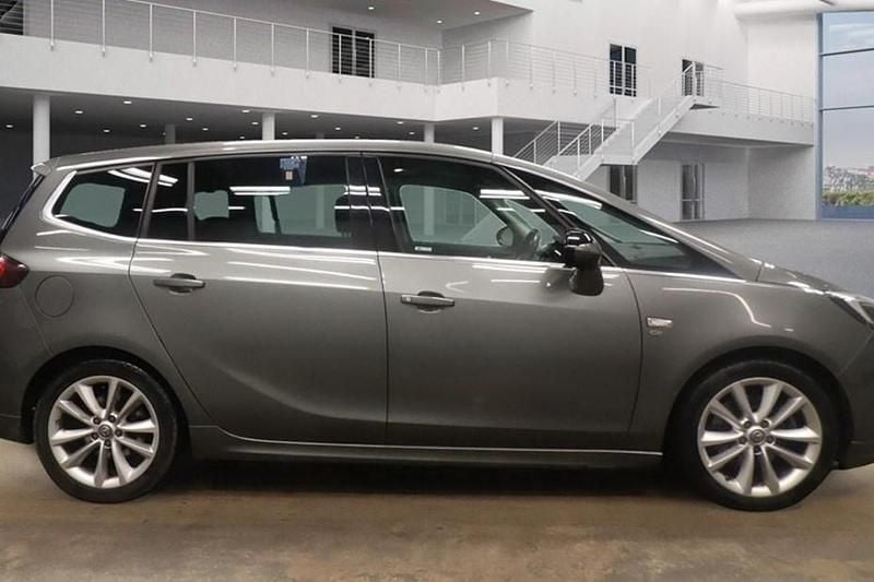 Used Vauxhall Zafira Tourer Elite 170 HP (125 kW) 2017 MPV