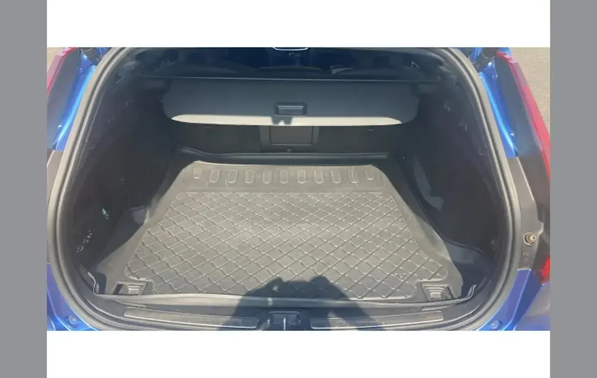 Used Volvo V60 R-Design 187 HP (137 kW) 2020 Blue Estate