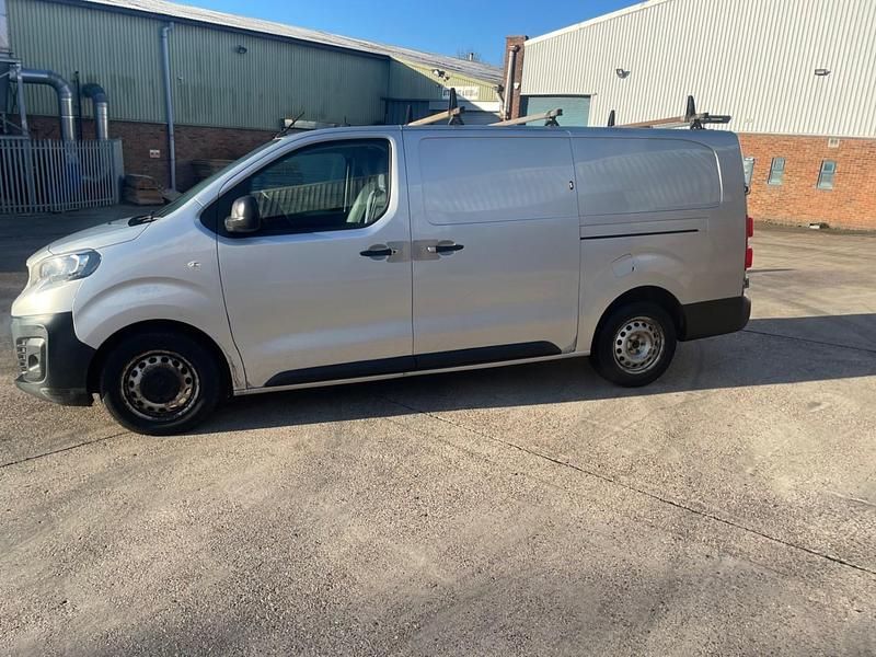 Used Peugeot Expert 2019 Silver Van