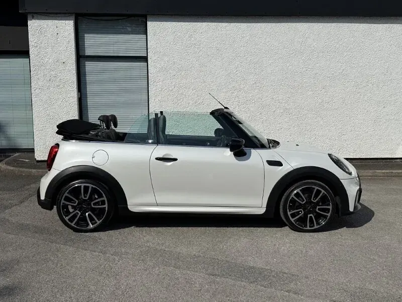 Used Mini Cooper Cabriolet Premium Plus 134 HP (98 kW) 2023 White Cabriolet