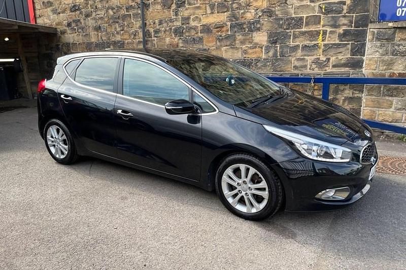 Black Used 2014 Kia Ceed 3 Hatchback | £4,290 (Good price) - Image 1/1
