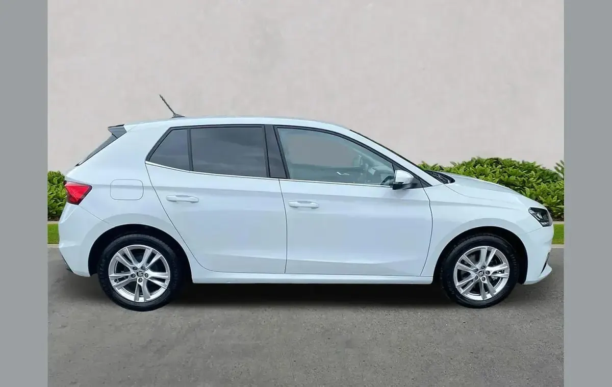 Used Skoda Fabia SE L 116 HP (85 kW) 2025 White Hatchback