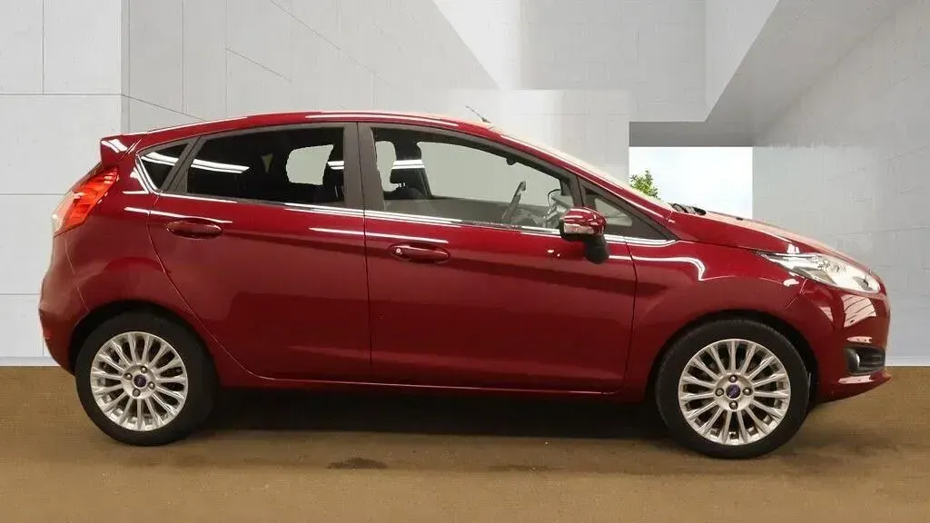 Used Ford Fiesta Titanium 2013 Red Hatchback