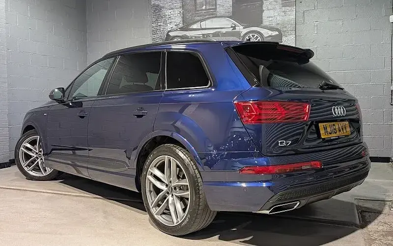 Used Audi Q7 Black Edition 272 HP (200 kW) 2018 Blue SUV