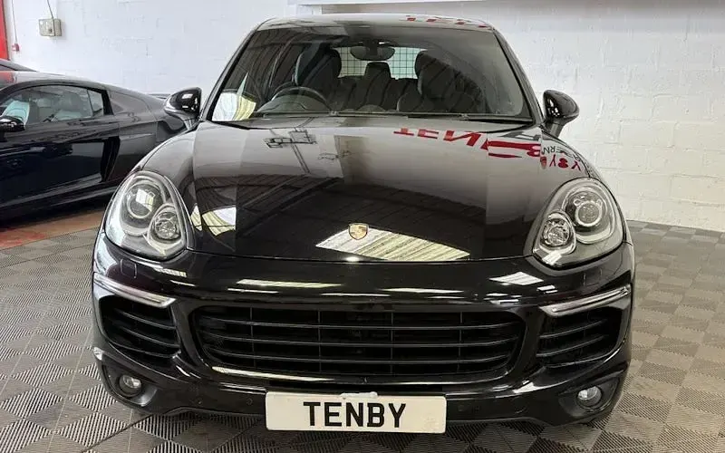 Used Porsche Cayenne Platinum Edition 262 HP (192 kW) 2017 Black SUV