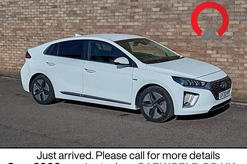 Used Hyundai Ioniq Premium SE 141 HP (103 kW) 2020 White Hatchback